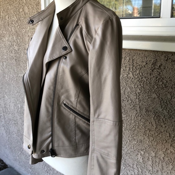 Pleather tan biker jacket - Picture 3 of 6